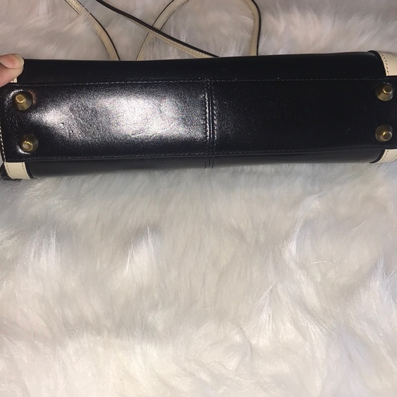 Black vintage inspired handbag - Picture 3 of 8